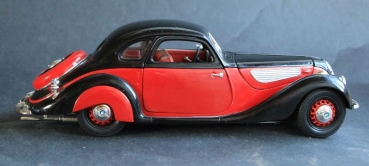 Guiloy BMW 327 Coupe 1937 DieCast Model (9189)
